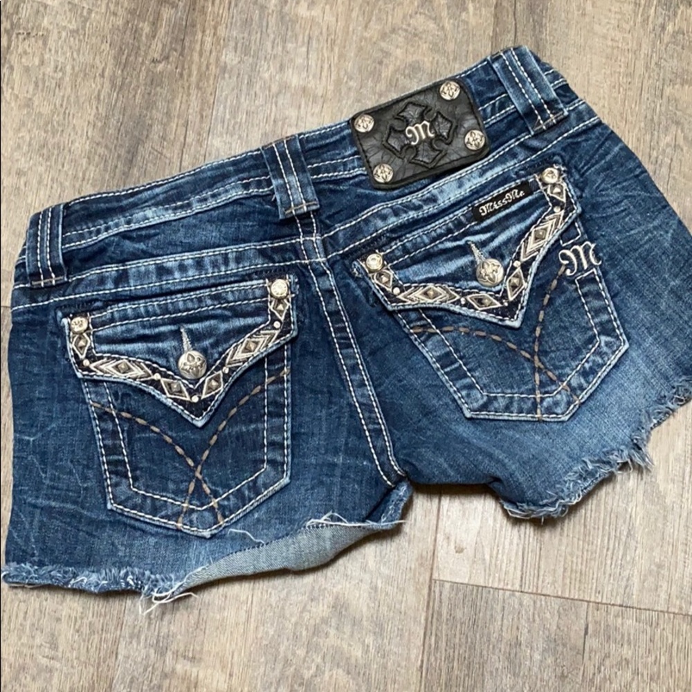 Miss me shorts size 26